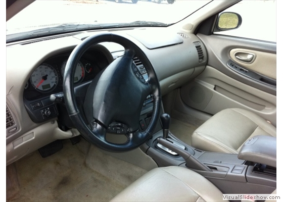 Grey Nissan - interior